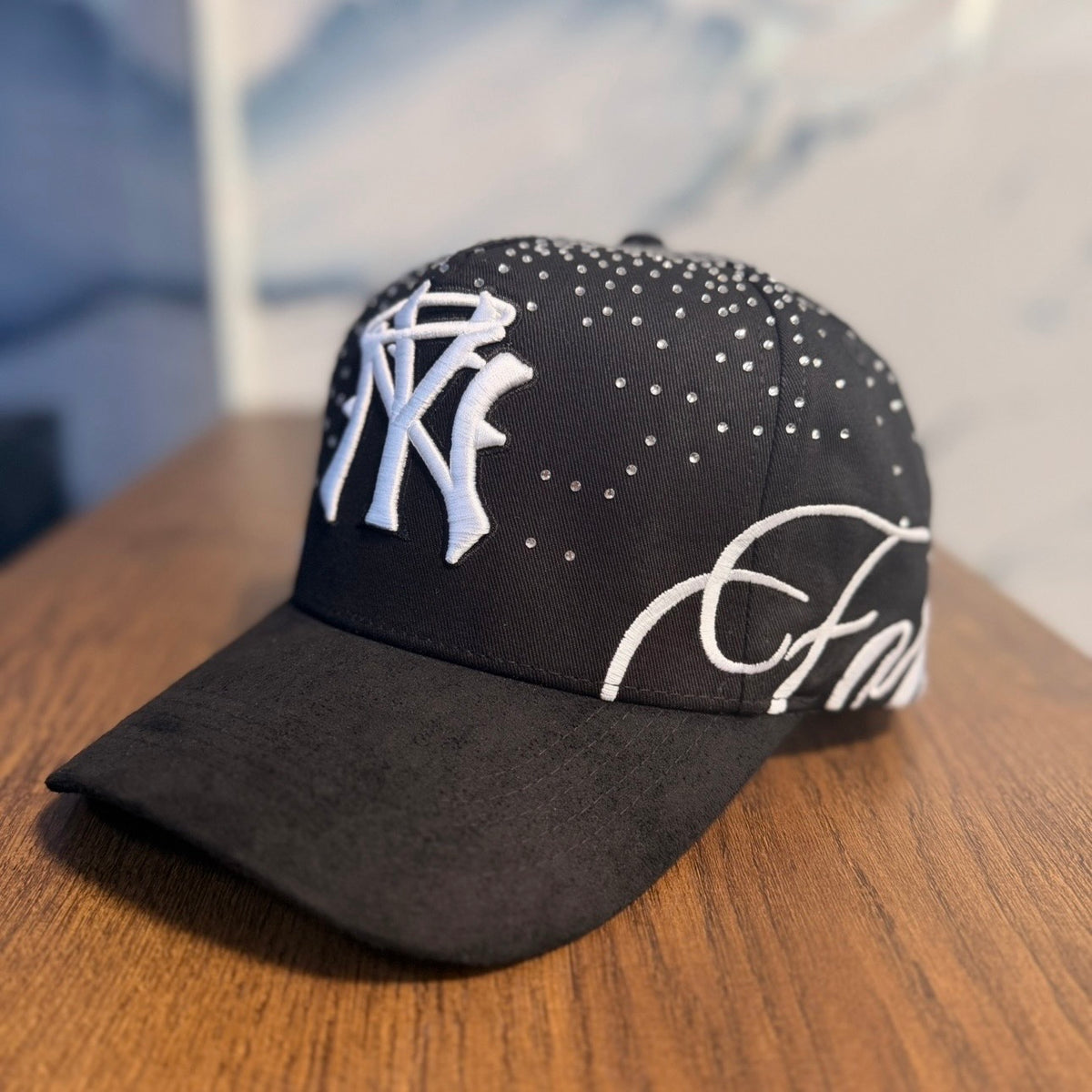 31 Hats Aniversary Forever Black